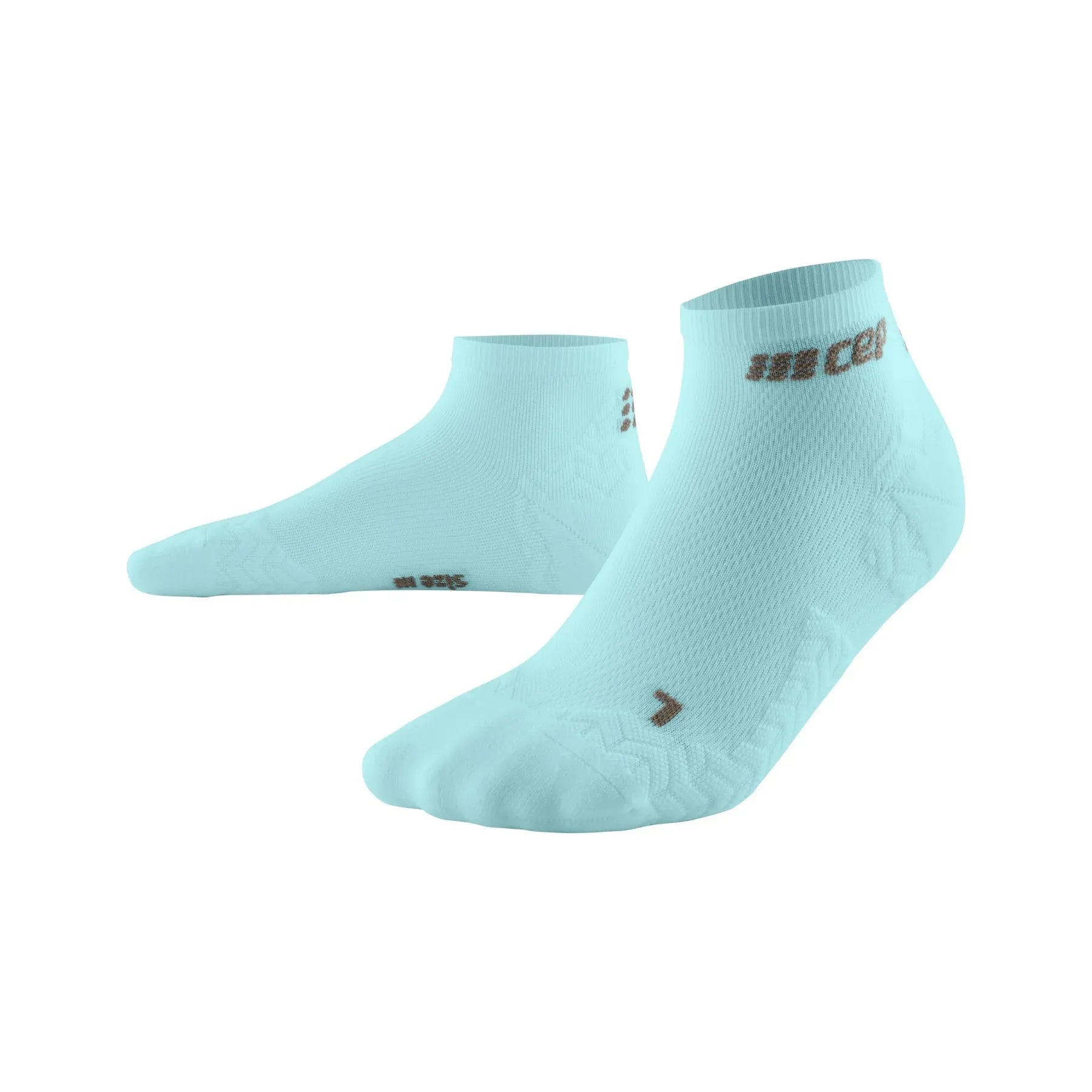 CEP Compression Ultralight Low Cut Women's Cycling Socks (Ultralight Light Blue)